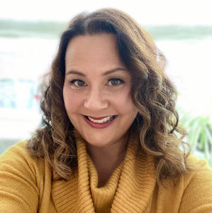 Meet your Posher, Esther